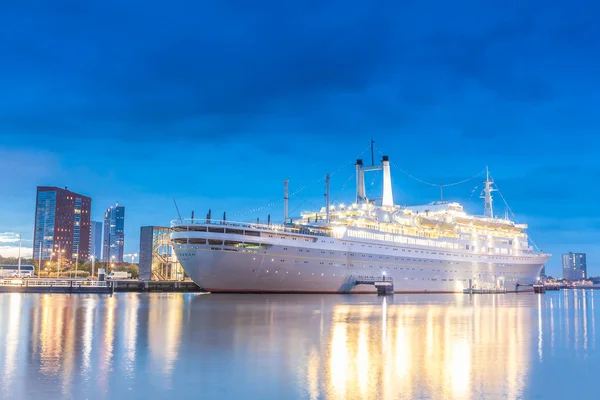 Old passenger ship adopted to museum — Stock Photo, Image