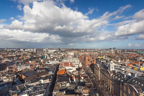 Gród Ludźmi Transportu Oraz Budynków Amsterdam Holandia — Zdjęcie stockowe