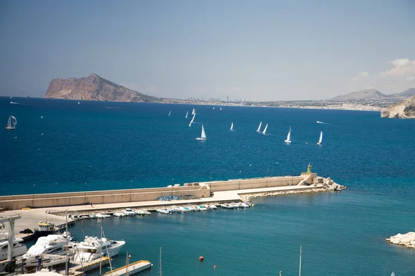 Vista Panoramica Sul Mare Blu Sulla Spiaggia — Foto Stock