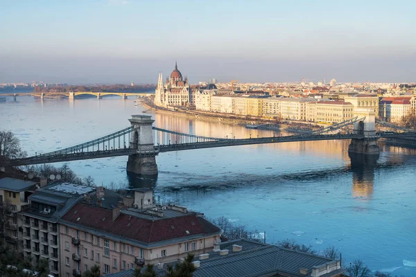 Parlamento, Chain Bridge ve Margaret Adası Budapeşte