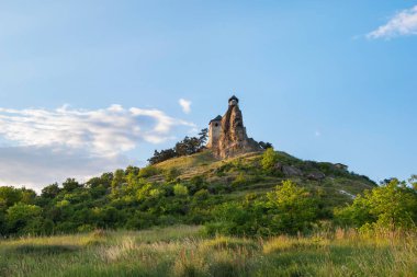 Castle Boldogko günbatımı, Macaristan tepenin üzerinde