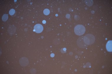 Arka plan doku kar, karanlıkta