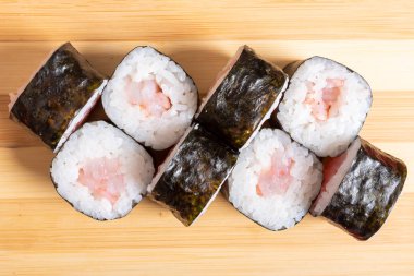 Karidesli haşhaş. Tahtada..