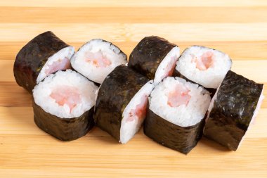 Karidesli haşhaş. Tahtada..