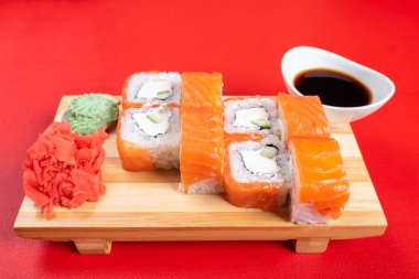 Philadelphia 'da bir sürü dolgu var. Zencefil ve wasabi ile.