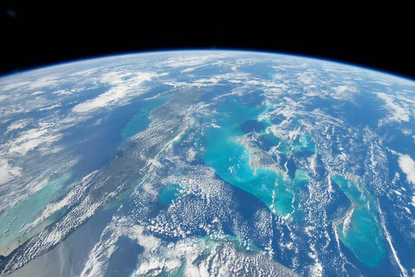 Atmosfera terrestre do espaço Elementos desta imagem foram fornecidos pela NASA . — Fotografia de Stock