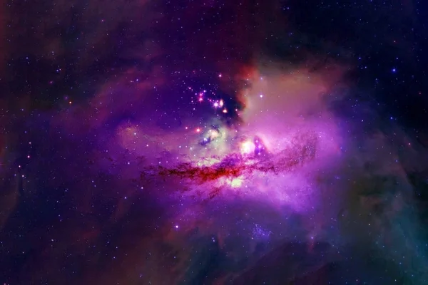 Yıldızları ve galaksileri olan farklı renklerde güzel bir nebula. Bu görüntünün elementleri NASA tarafından döşendi. Herhangi bir amaç için.