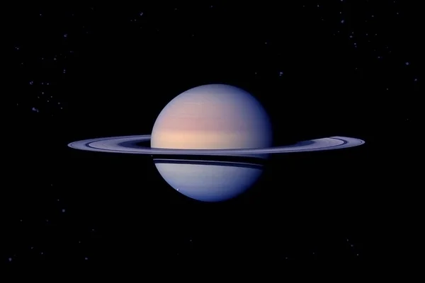 土星色彩艳丽 背景黑暗 这张照片是由美国国家航空航天局提供的 任何目的 — 图库照片