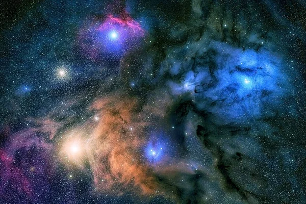 Belo espaço, colorido, com estrelas e nebulosas. Elementos desta imagem foram fornecidos pela NASA . — Fotografia de Stock