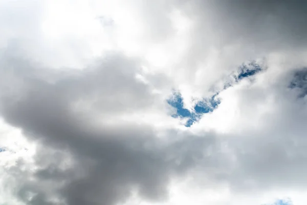 Céu Bonito Com Nuvens Volumétricas Raios Sol Para Qualquer Finalidade — Fotografia de Stock