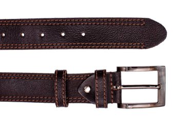 Şık erkekler kahverengi kemer beyaz arka plan üzerinde izole