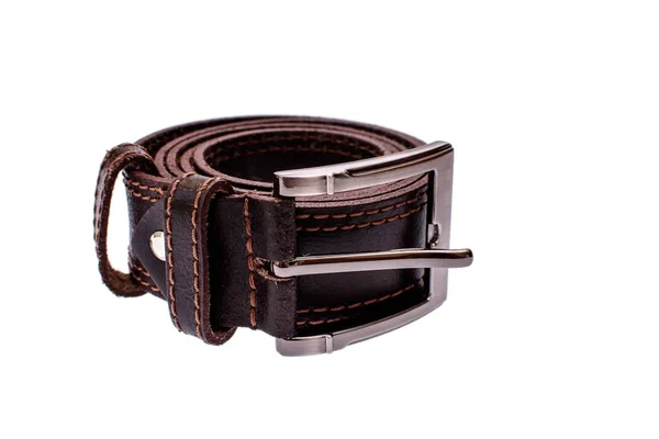 Ceinture en cuir brun gris masculin à la mode isolée sur fond blanc — Photo