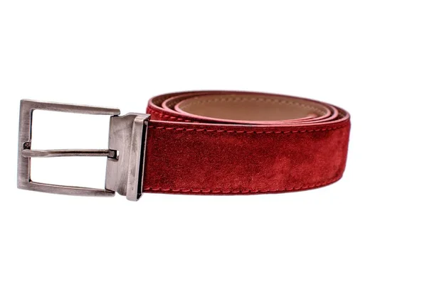 Cinturino rosso maschile alla moda isolato su sfondo bianco — Foto Stock