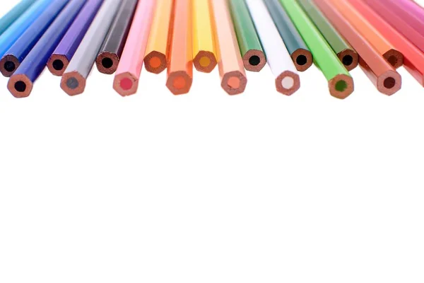 Muitos lápis coloridos isolados no fundo branco, lugar para texto — Fotografia de Stock