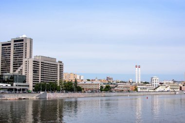 Tarihi kentin setin için nehrin görüntülemek