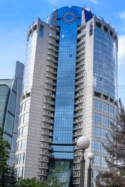 Rusya, Moskova - 30 Haziran 2017: Gökdelen binalar Moscow City Moskova Uluslararası İş Merkezi - Moskova, yüksek gökdelenler merkezinde modern bir ticari bölge