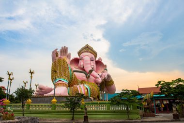  pembe Ganesh güneş saati