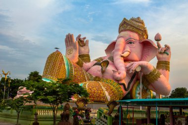  pembe Ganesh güneş saati