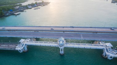 Sarasin bridge.the köprüsünde havadan görünümü Phuket Adası'na bağlanma
