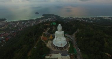Phuket Big Buddha yağmurlu sezonu