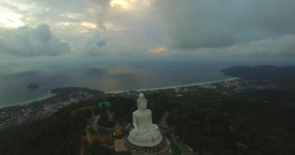 Vue Aérienne du Grand Bouddha à Phuket île . — Video