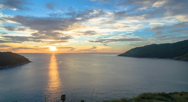 Île de photographie aérienne en face du cap Phomethep — Photo