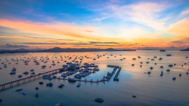 Chalong iskele güneş doğarken