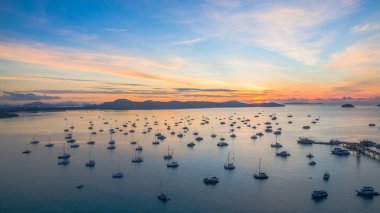 Chalong iskele güneş doğarken