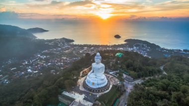 hava fotoğrafçılığı tatlı günbatımında Phuket'in big Buddha