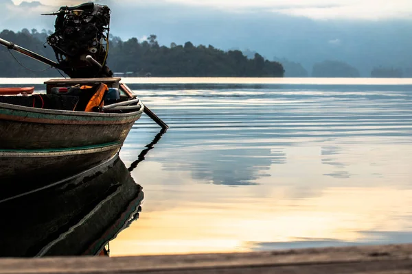 Long tail boat service in lagoon — Stock Photo, Image