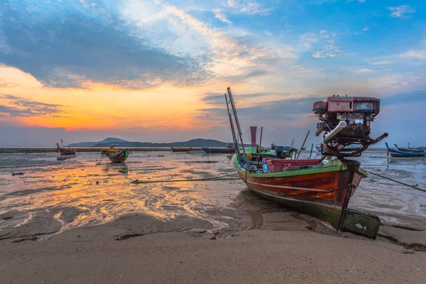 Zlatý nebe v Rawai beach — Stock fotografie