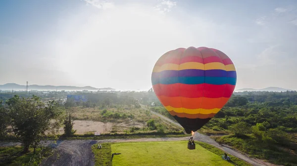 Luchtfoto's met hete luchtballon — Stockfoto
