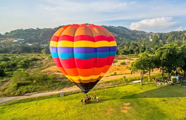 Fotografia aerea con mongolfiera — Foto Stock