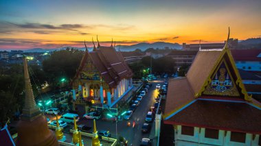 günbatımı Phuket şehir ortasında sırasında hava fotoğrafçılığı