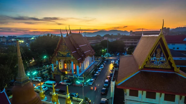 günbatımı Phuket şehir ortasında sırasında hava fotoğrafçılığı