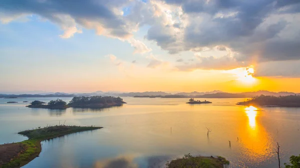 Light through the sky to the lake — Stock Photo, Image