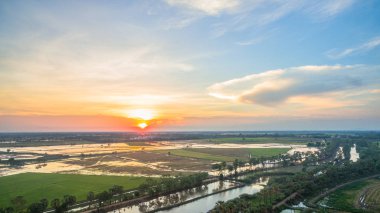 pirinç tarlaları günbatımı zamanında
