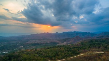 bulut aracılığıyla ışık