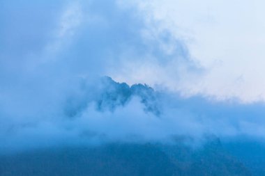 sis Dağı tepesinde