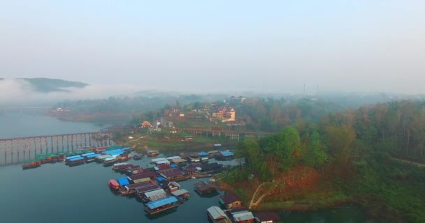 Panorama mozzafiato sul ponte di legno a Sangkhlaburi — Video Stock