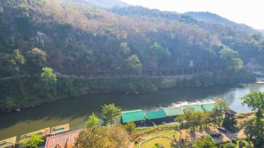 Tham Krasae şaşırtıcı tren geçmek cliff ve nehir