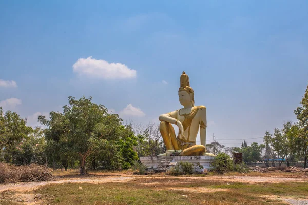 Muchos increíble escultura y arquitecto en el templo — Foto de Stock