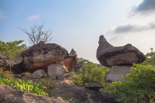 Escultura de pedra natural incrível — Fotografia de Stock