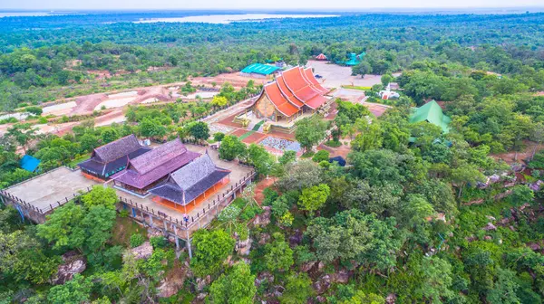 Templet Wat Sirindhorn Wararam Phu Prao — Stockfoto