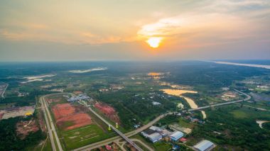 Üçüncü Tay ve Lao dostluk Köprüsü
