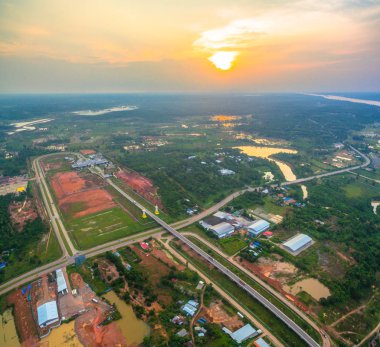 Üçüncü Tay ve Lao dostluk Köprüsü