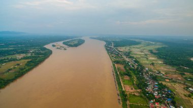 Üçüncü Tay ve Lao dostluk Köprüsü