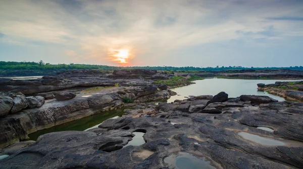 3000 bok görünmeyen güzel Mekong rock