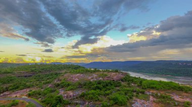 PHA Taem Cliff Milli Parkı