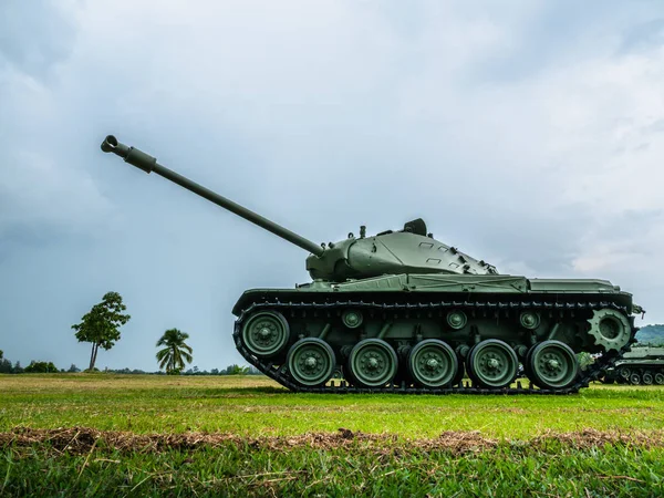 Ejército tanque tierra defensa y ataque —  Fotos de Stock